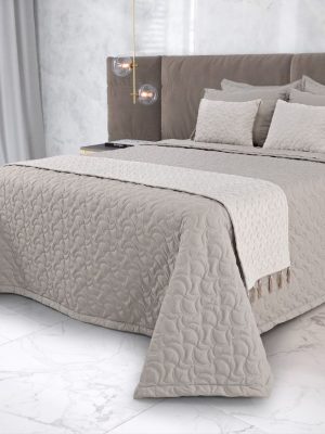 photo 4945444113524829896 y